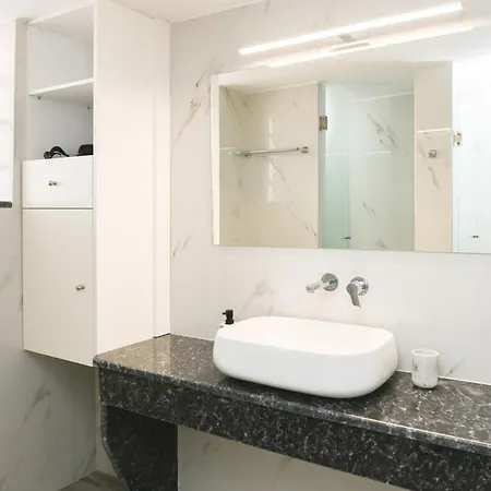 Apartment Dreamy Santorini Studio Just 50m From The Perissa (Santorini)